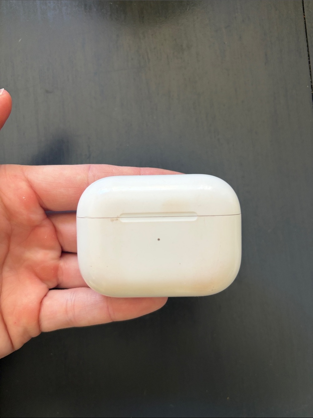 Apple White Earbud Charging Case with Front LED
